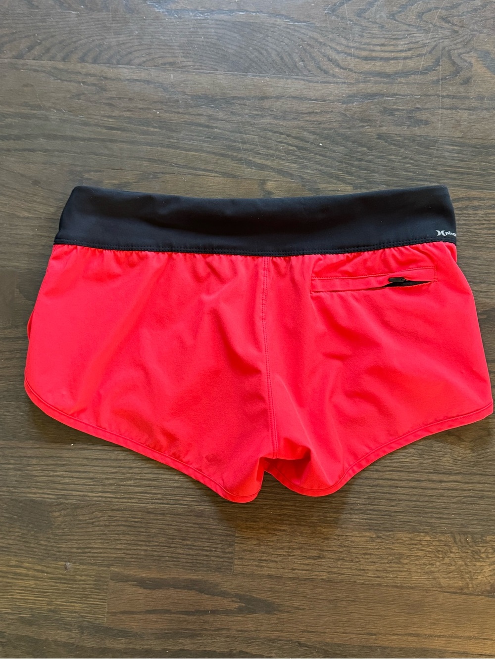 Hurley Phantom 2.5” boardshorts.  Medium EUC - Picture 4 of 11